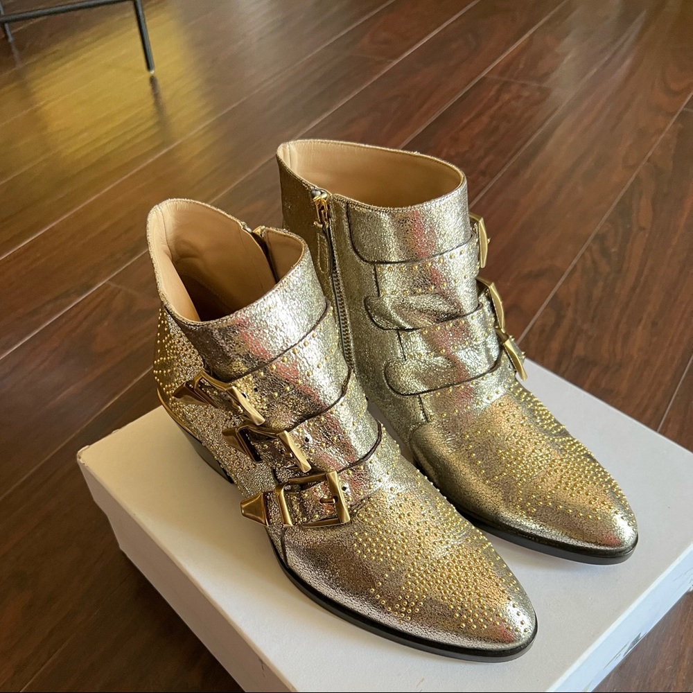 CHLOÉ Susanna Studded Ankle Boots grey glitter